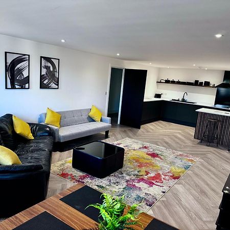 New 2 Bed Apartment In Royston High St 外观 照片