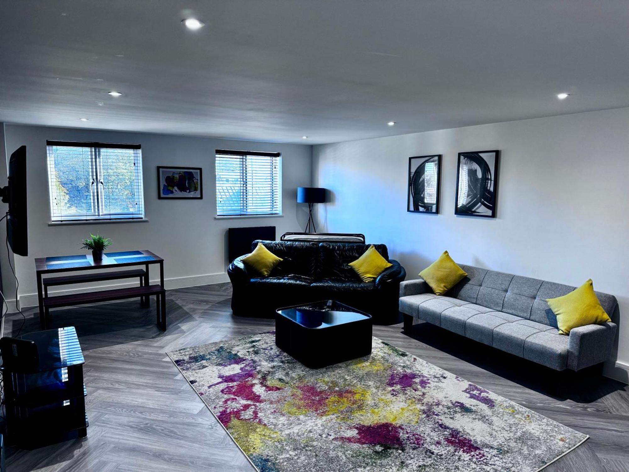 New 2 Bed Apartment In Royston High St 外观 照片