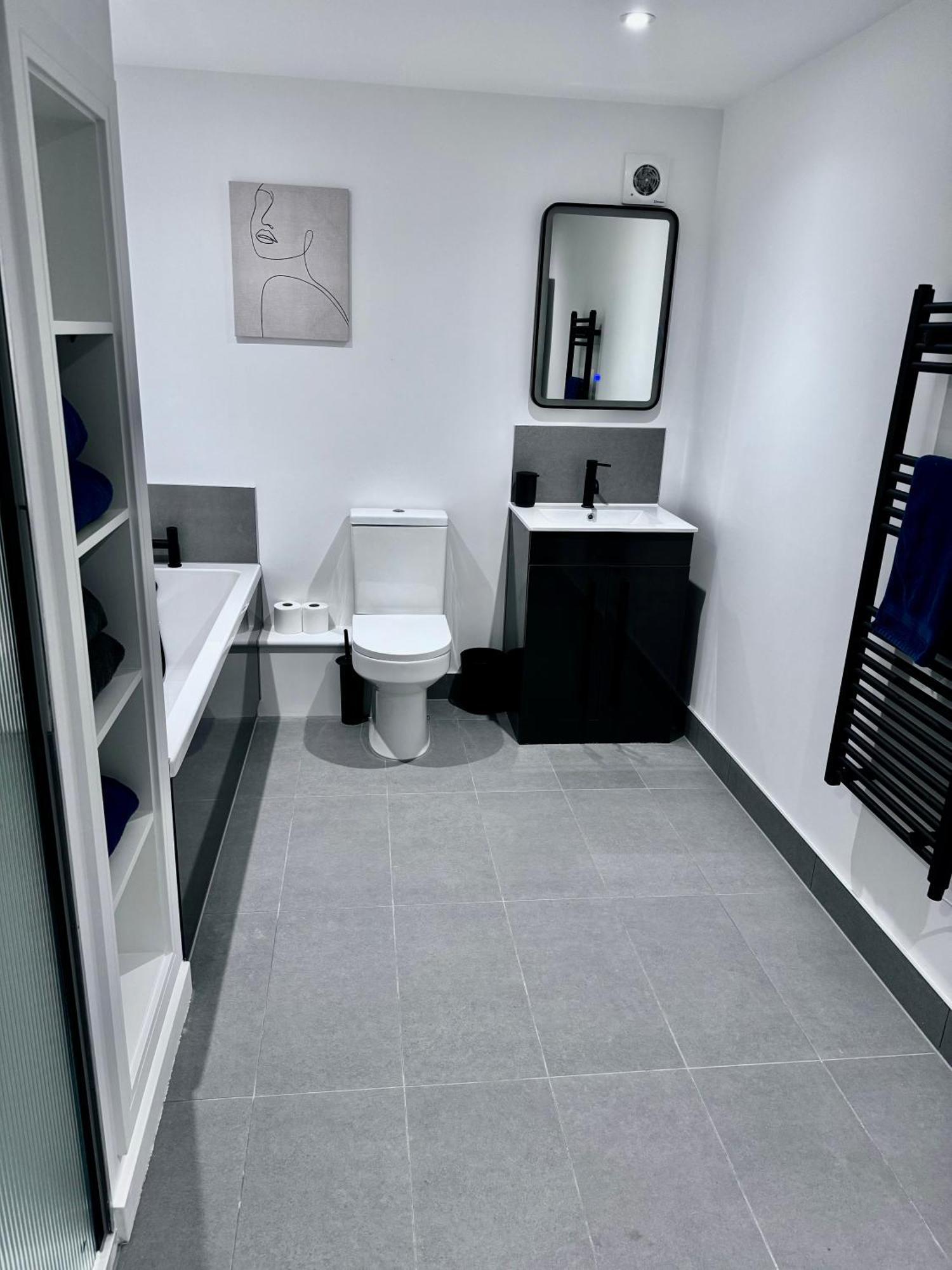New 2 Bed Apartment In Royston High St 外观 照片